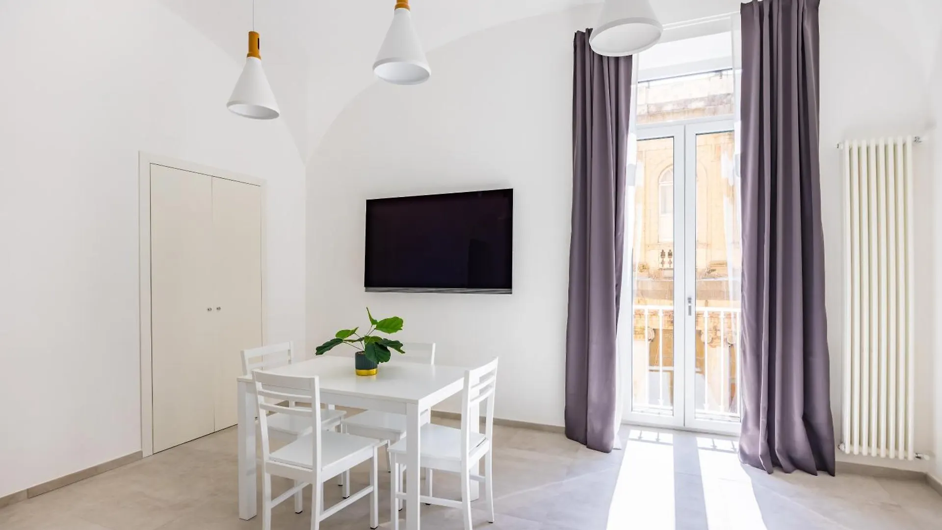 Maison Emanuele Double Apartment Naples Italy